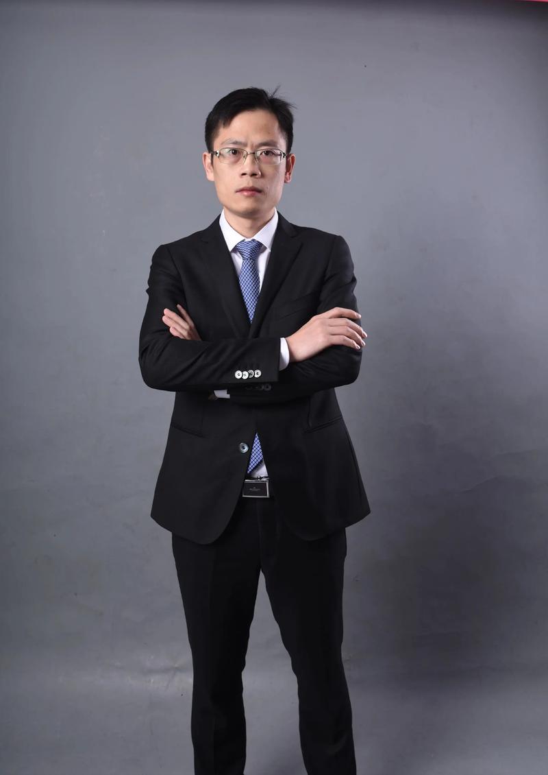 韩发英 灯光与摄影艺术负责人
